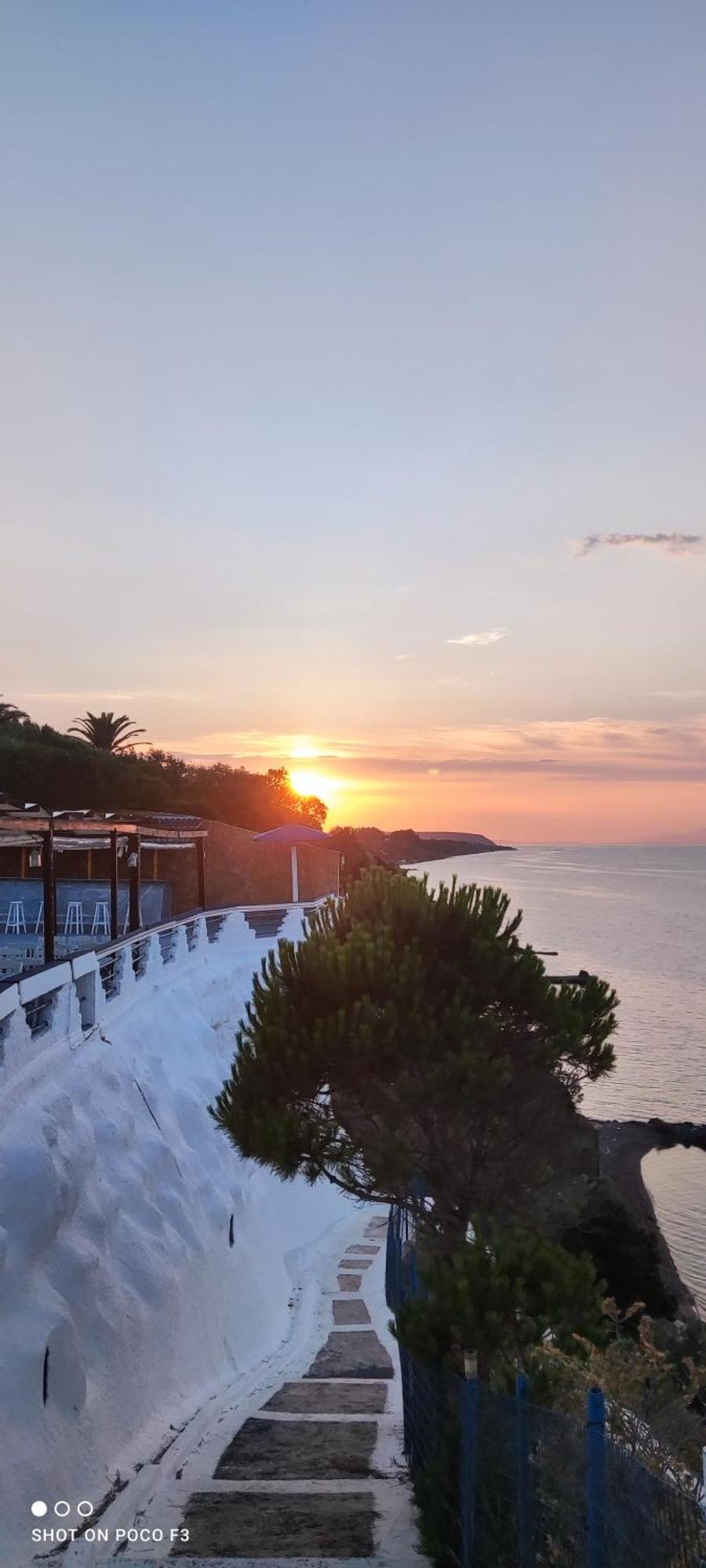Koralli Sea View Hotel Káto Achaḯa Buitenkant foto